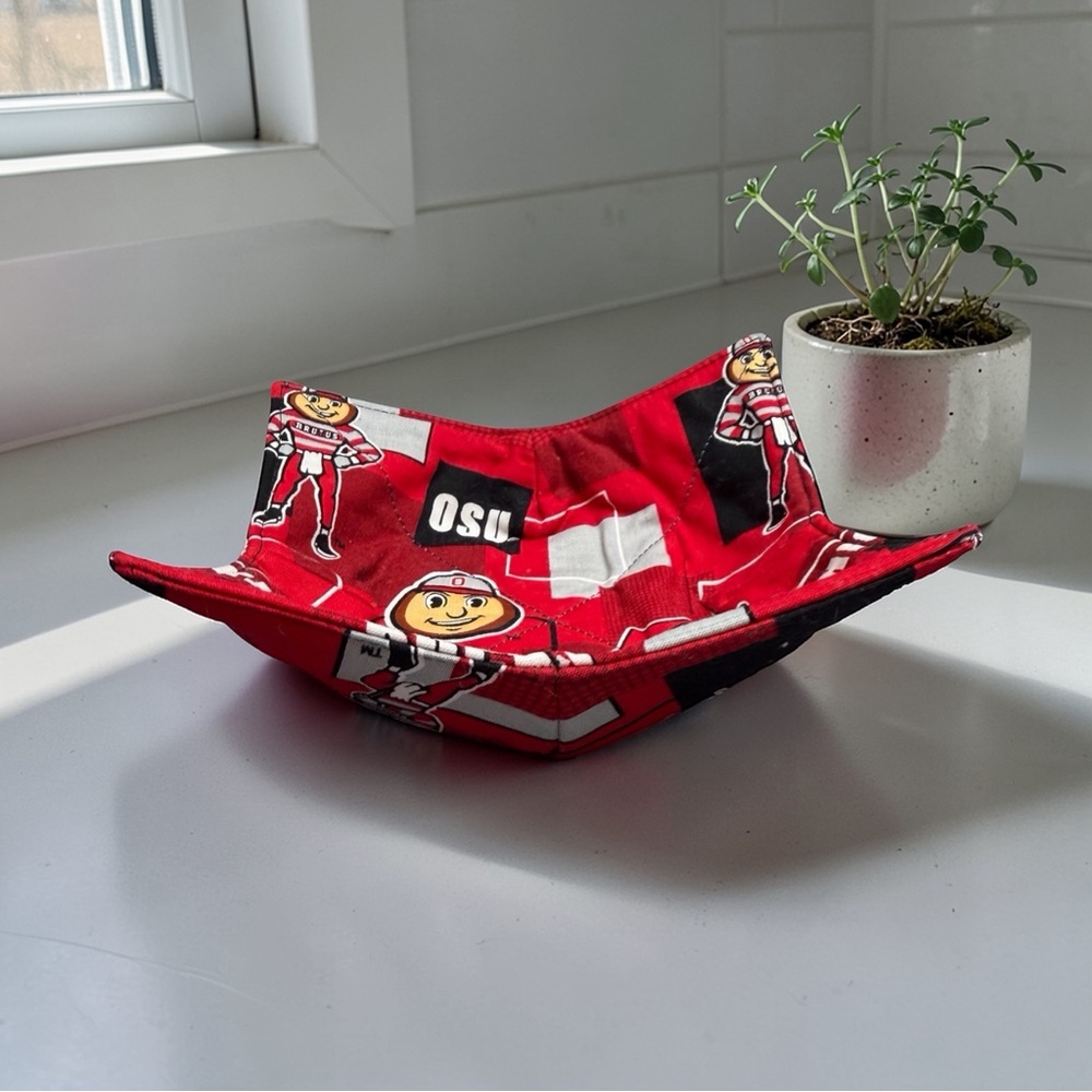 Hand Crafted Bowl Cozy Small Bowl Holder Microwavable Ohio State Buckeyes Red